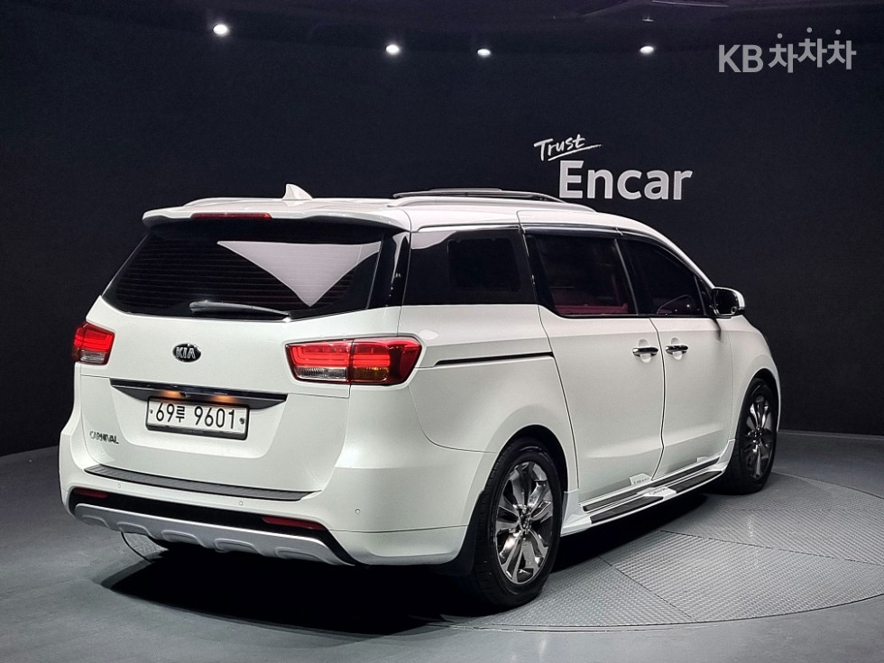 2015 - kia carnival