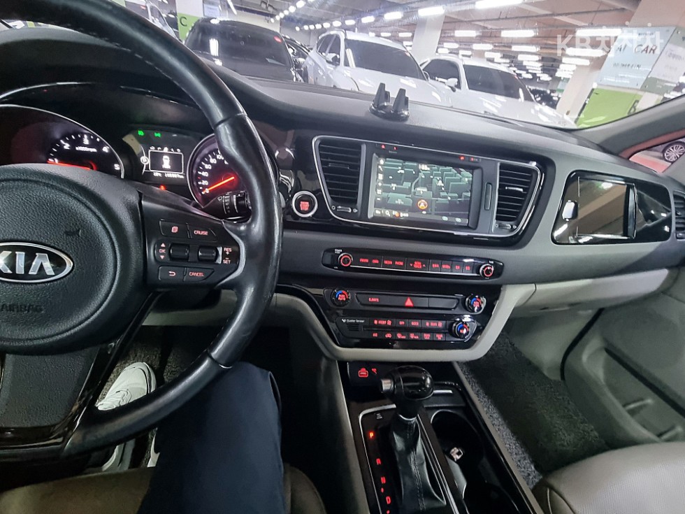 2015 - kia carnival