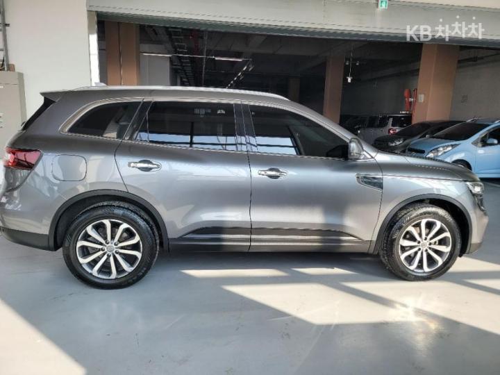 Renault QM6 2.0 LPe 2WD RE 8