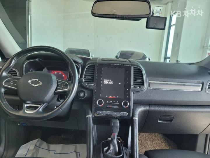 Renault QM6 2.0 LPe 2WD RE 10