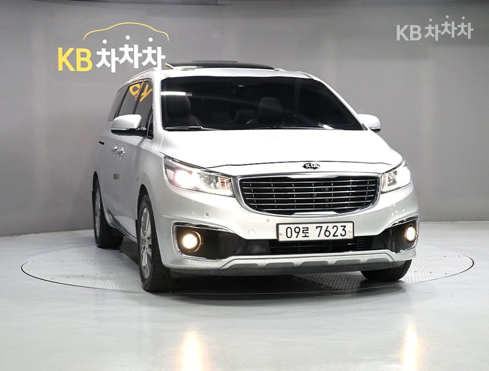 2018 - kia carnival