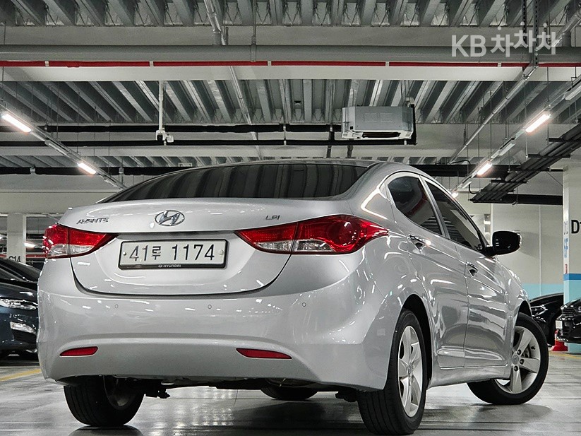 Hyundai Avante — miniaturë 2