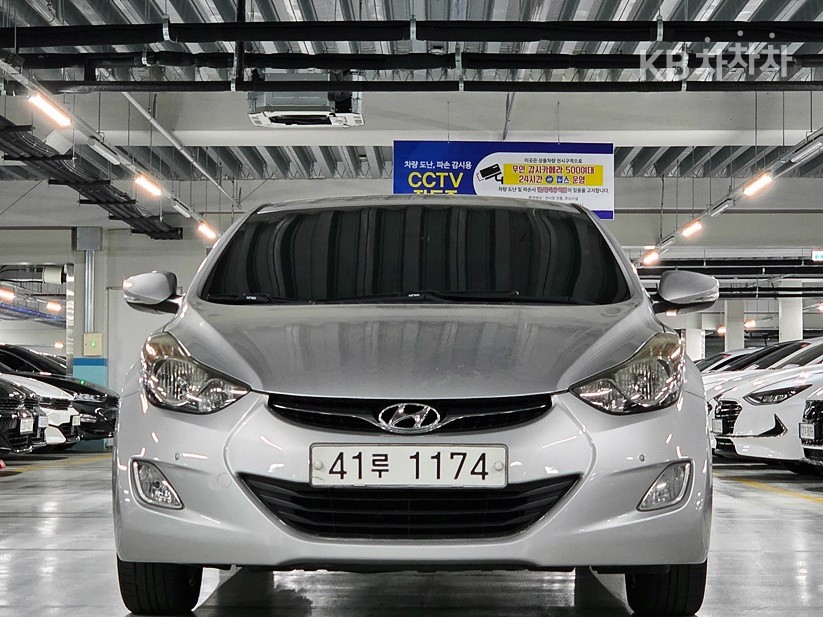 Hyundai Avante — miniaturë 3