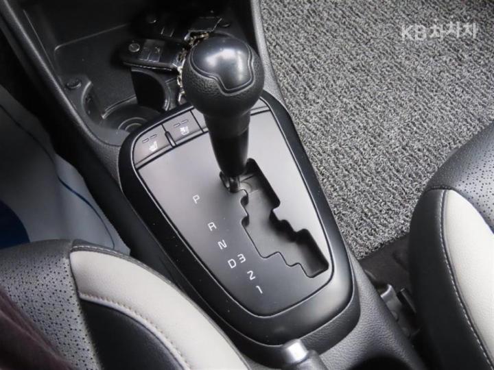 Kia Morning Urban JA 1.0 Gasoline Prestige 7