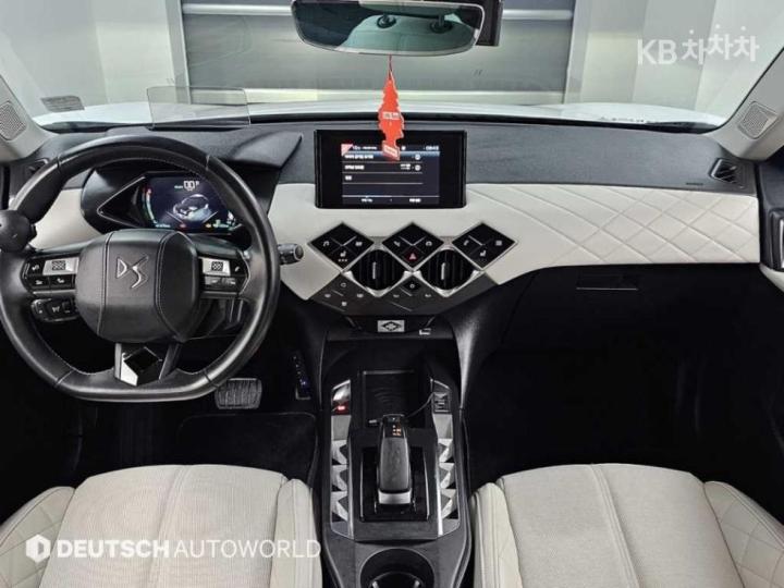 DS DS3 Crossback E-TENSE Grand Chic 8