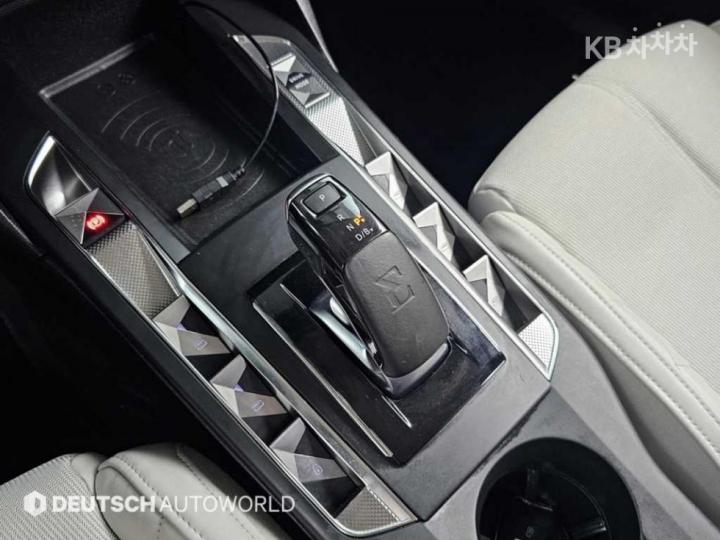 DS DS3 Crossback E-TENSE Grand Chic 10