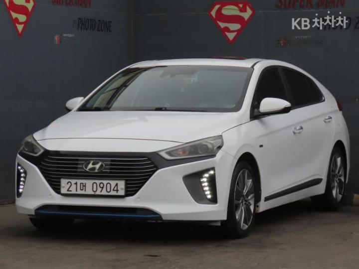 Hyundai IONIQ Q 2