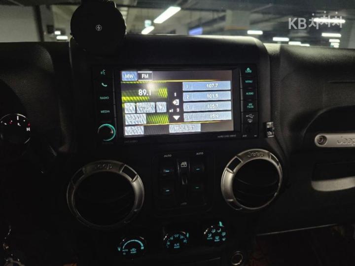 Jeep Wrangler 3.6 Rubicon 4 Duo JK 07 year ~ now 9