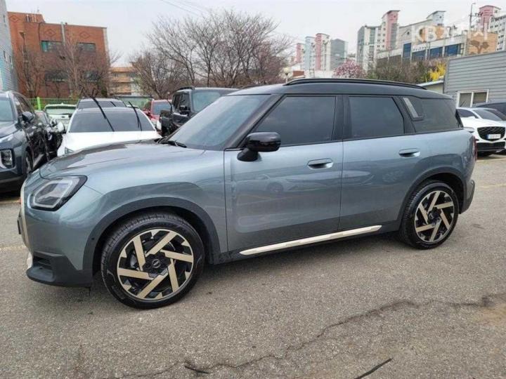 Mini Countryman U25] 2.0 Cooper S All4 Favoured Base Type 4