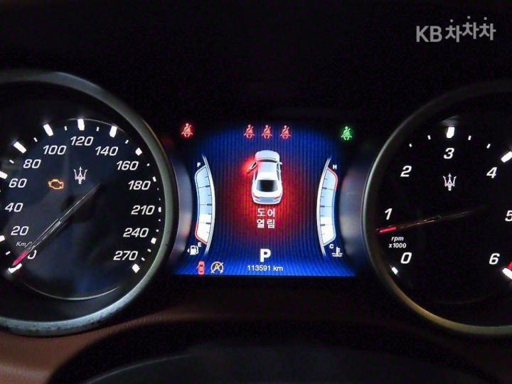 Maserati Ghibli 3.0 Diesel 10