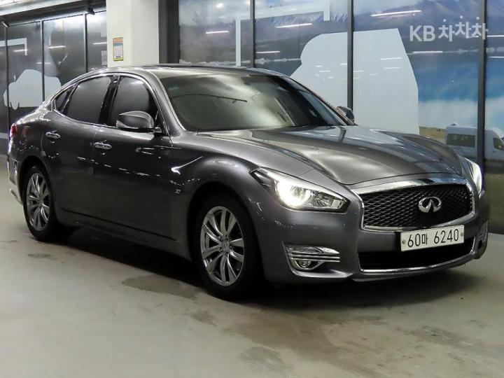 Infiniti Q70 3.7 Style