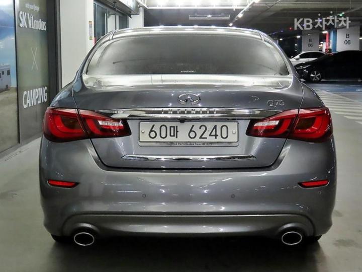 Infiniti Q70 3.7 Style 6
