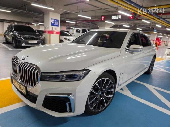 BMW 7 Series G11 740Li xDrive M Sport 3