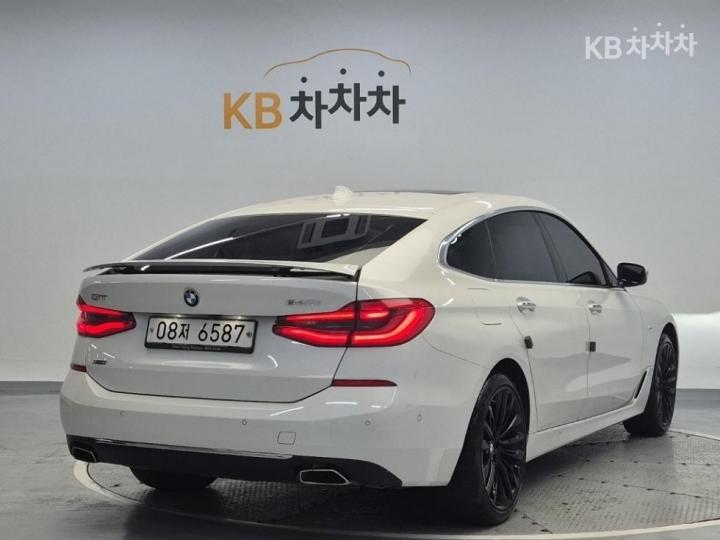 BMW 6 Series GranTurismo 640i xDrive Luxury 4
