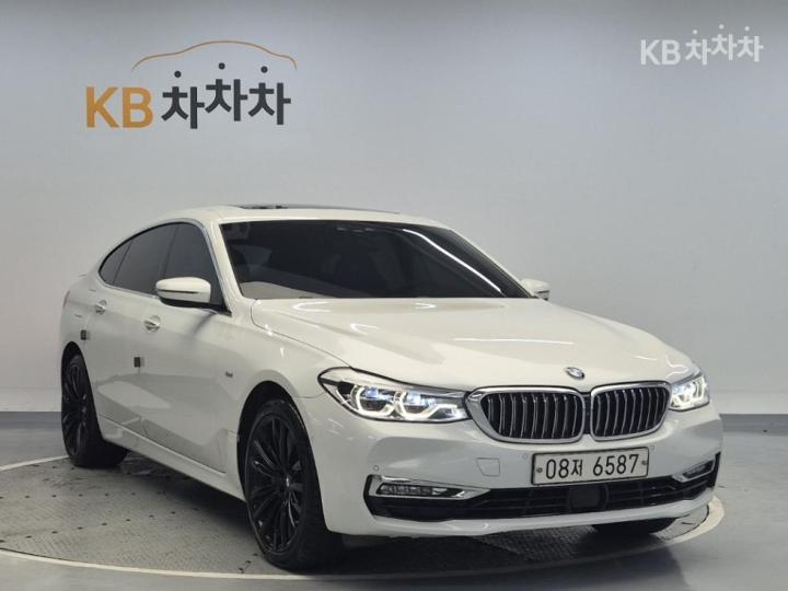 BMW 6 Series GranTurismo 640i xDrive Luxury 5