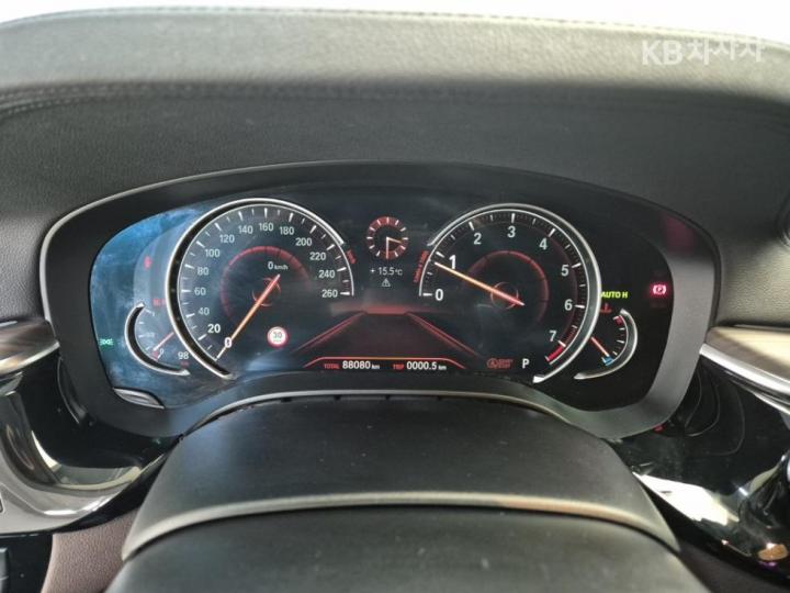 BMW 6 Series GranTurismo 640i xDrive Luxury 7