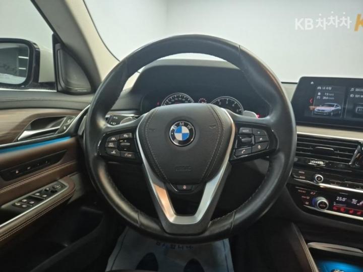 BMW 6 Series GranTurismo 640i xDrive Luxury 10