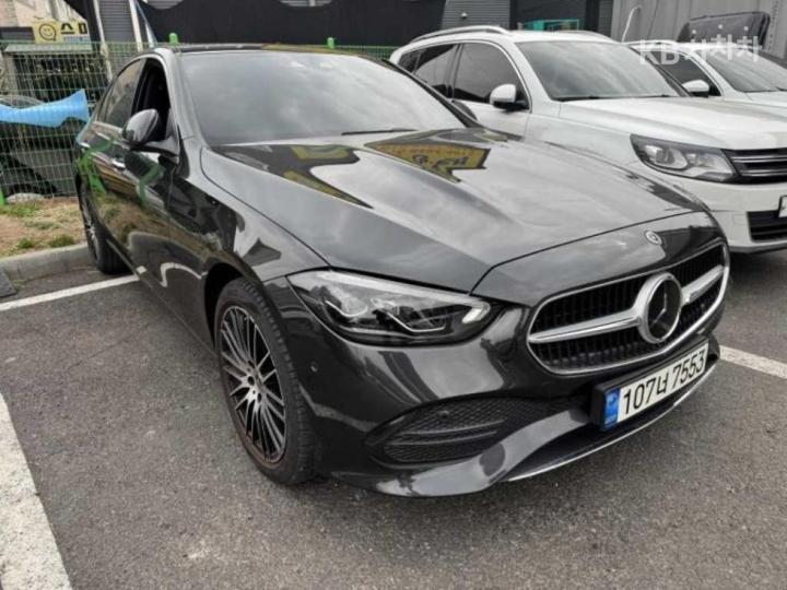 Mercedes-Benz C-Class W206 C200 4Matic Avantgarde 3