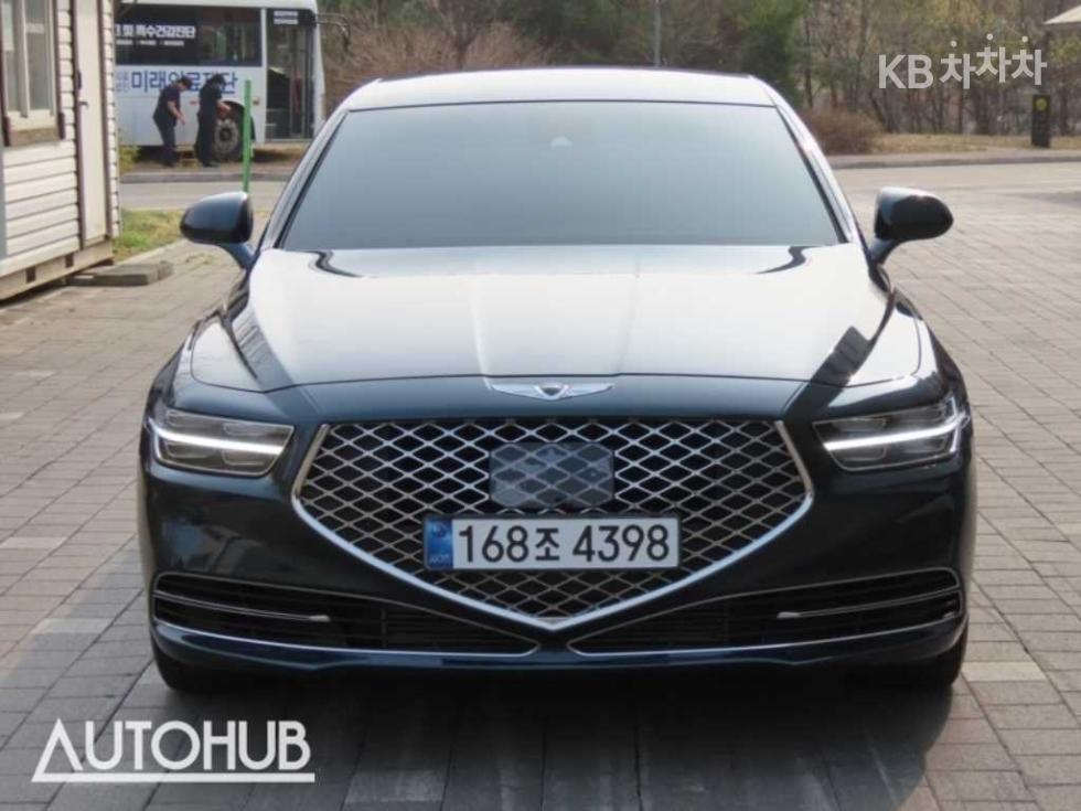 Genesis G90