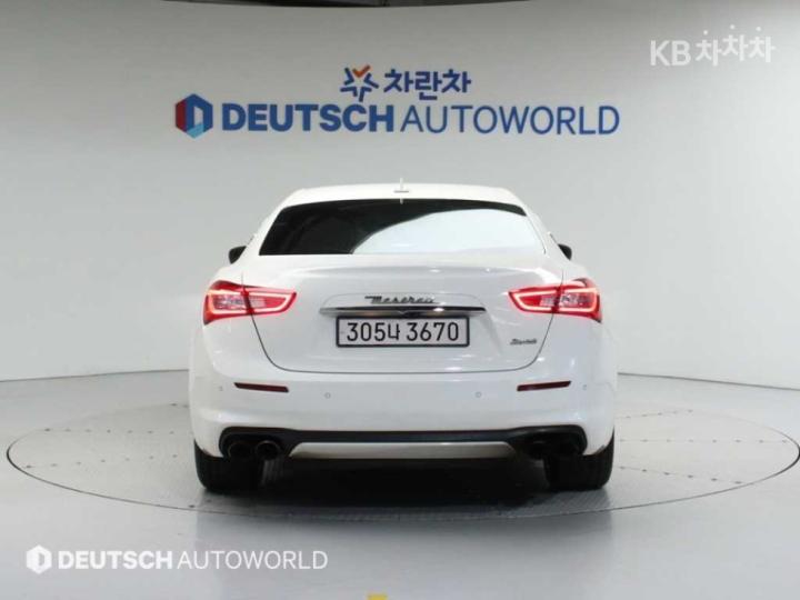 Maserati Ghibli New Diesel 3.0 Base Type 4