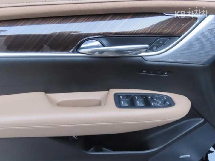 Cadillac XT6 3.6 Gasoline SPORT 8