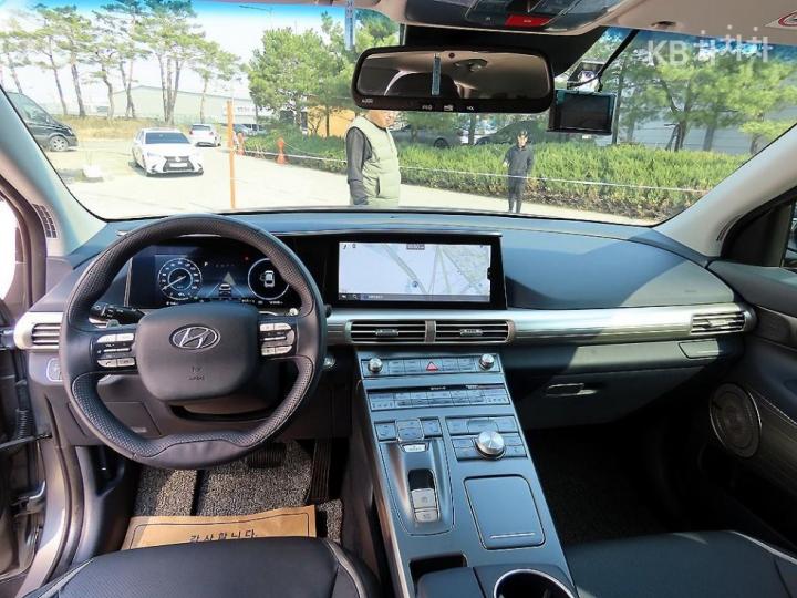 Hyundai Nexo Premium 8