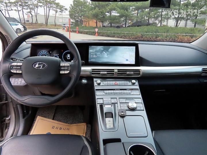 Hyundai Nexo Premium 8