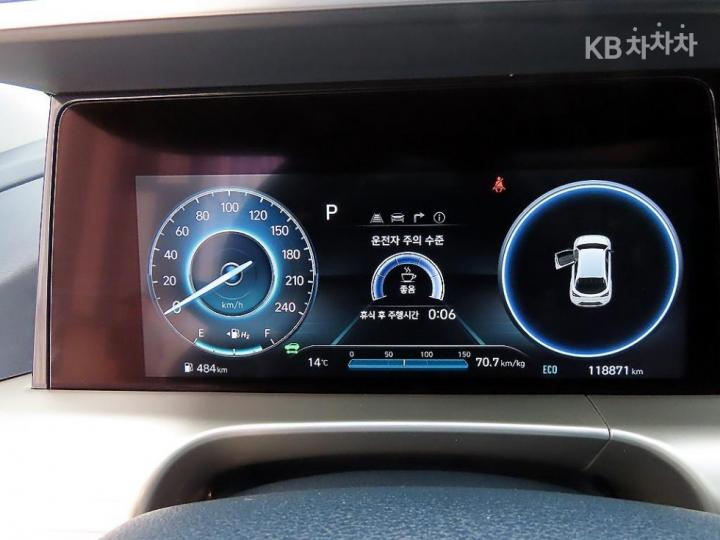 Hyundai Nexo Premium 10