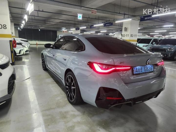 BMW i4 M50 Base Type 5