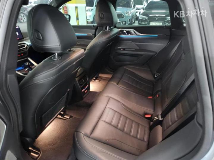 BMW i4 M50 Base Type 7