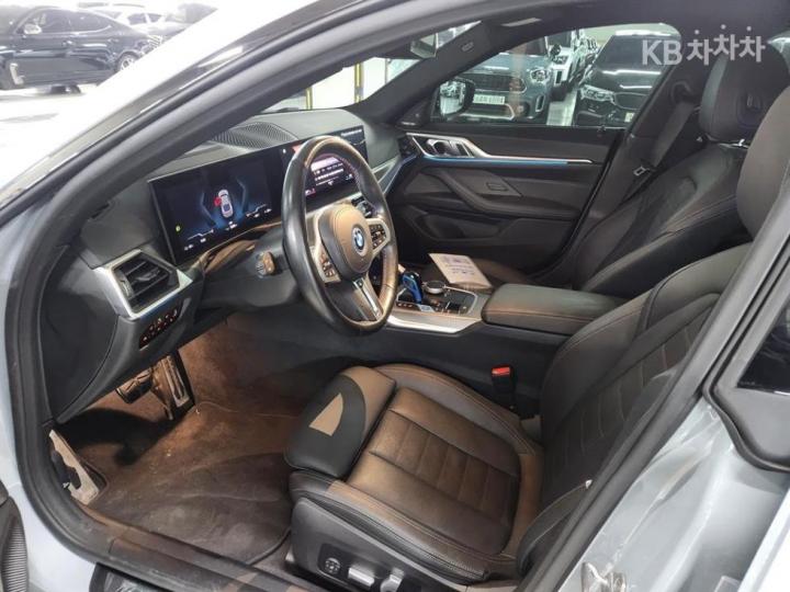 BMW i4 M50 Base Type 9