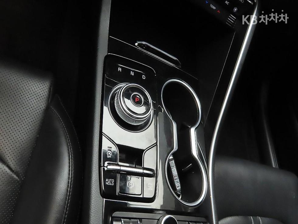 2021 - kia k5