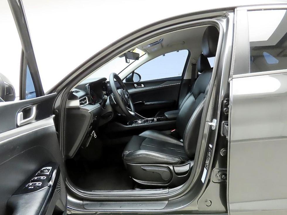 2021 - kia k5