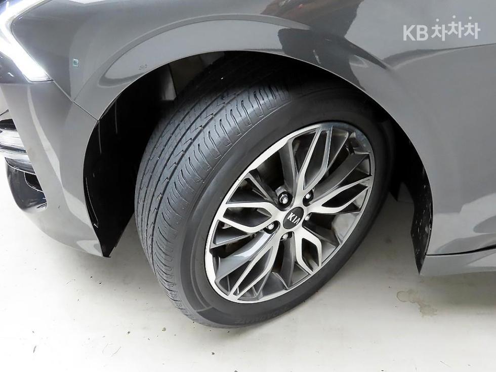 2021 - kia k5