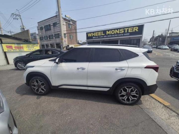 Kia Seltos 1.6 Gasoline Turbo 2WD Signature 3