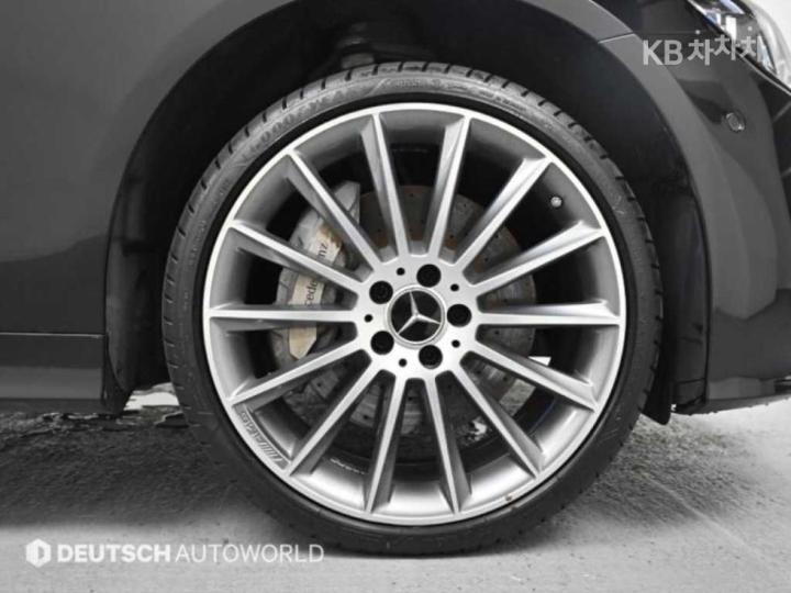 Mercedes-Benz E-Class W213 E450 4MATIC Carbriolet Base Type 6