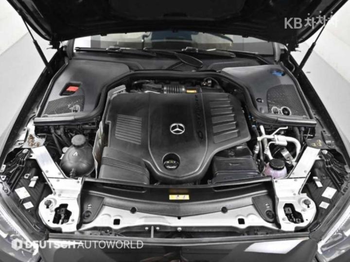 Mercedes-Benz E-Class W213 E450 4MATIC Carbriolet Base Type 7