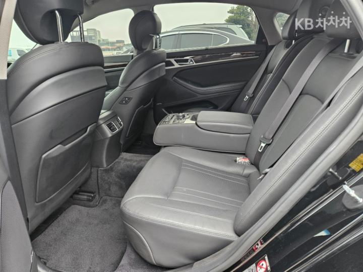 Hyundai Genesis DH G380 Prestige AWD Base Type 8