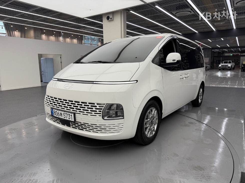 Hyundai 스타리아 카고 2.2 카고 3 모던 - фото 1