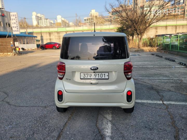 Kia Ray 1.0 Gasoline Trendy 4