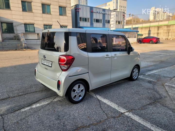 Kia Ray 1.0 Gasoline Trendy 5