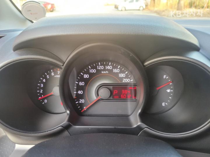 Kia Ray 1.0 Gasoline Trendy 6