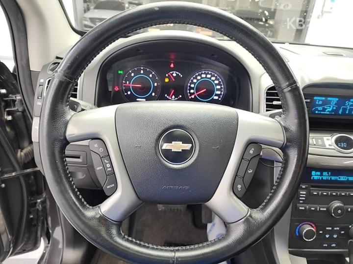 Chevrolet Captiva 2WD LT Premium 10