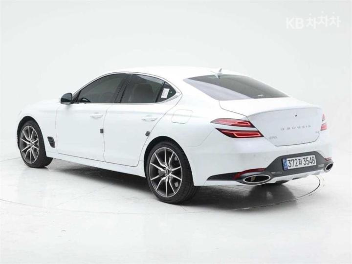 Genesis G70 2.5T AWD Standard — фото 4