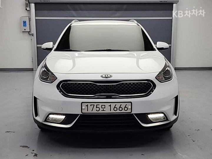 Kia Niro 1.6 Luxury 3