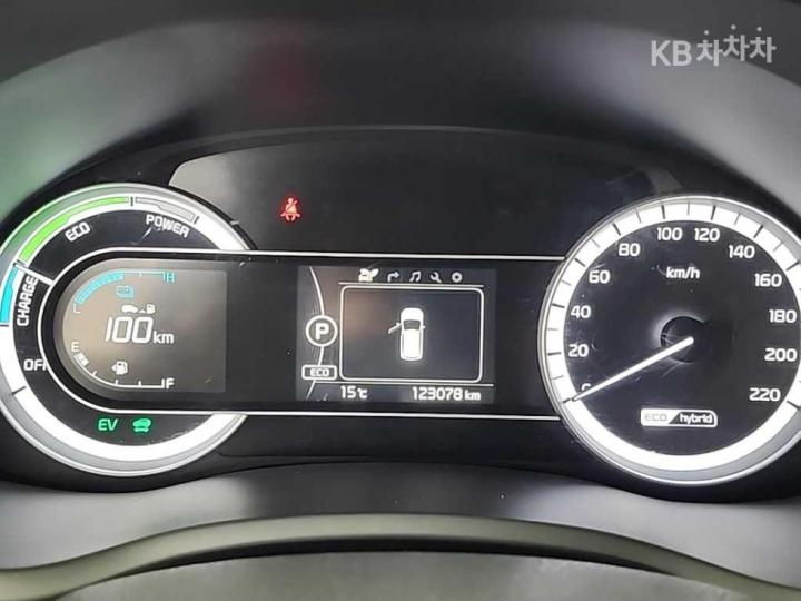 Kia Niro 1.6 Luxury 7