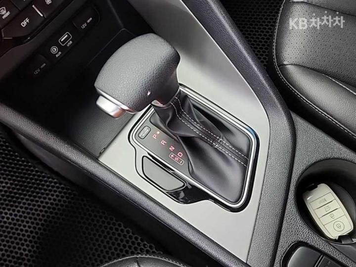 Kia Niro 1.6 Luxury 9