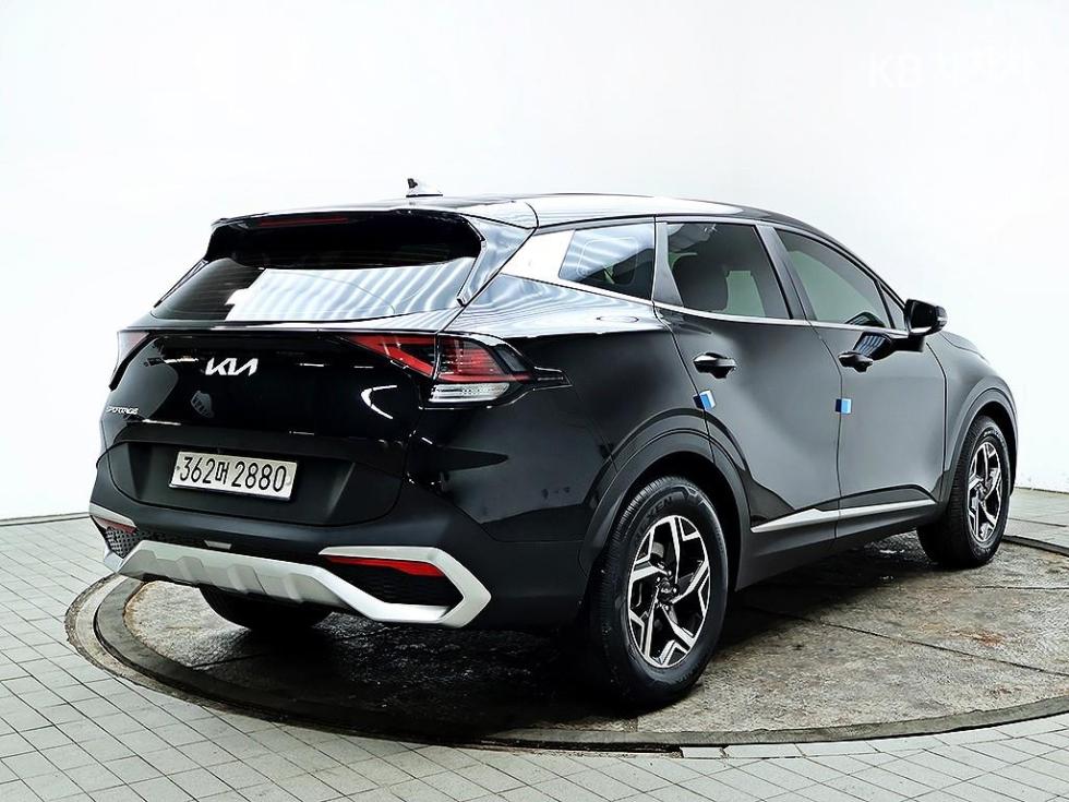 2022 - kia sportage