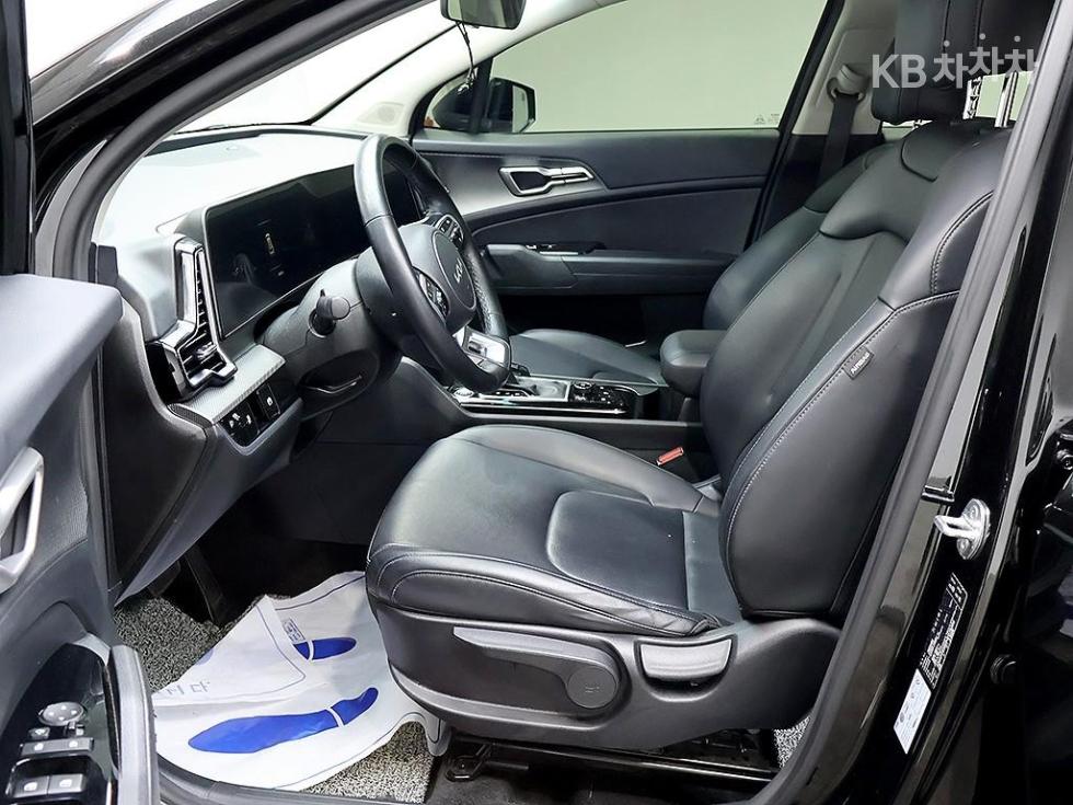 2022 - kia sportage