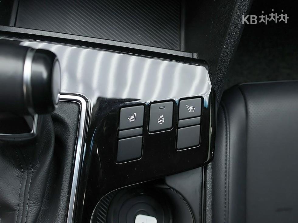 2022 - kia sportage